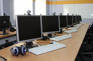 بهترین آموزشگاه های کامپیوتر در تهرانپارس | آموزشگاه کامپیوتر آریا تهران